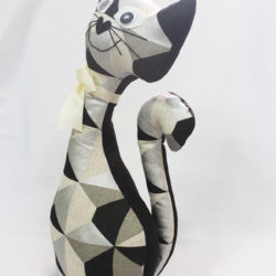 Gato de tela colección arlequín plateado