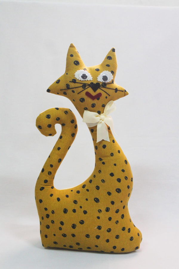 Gato de tela colección mostaza