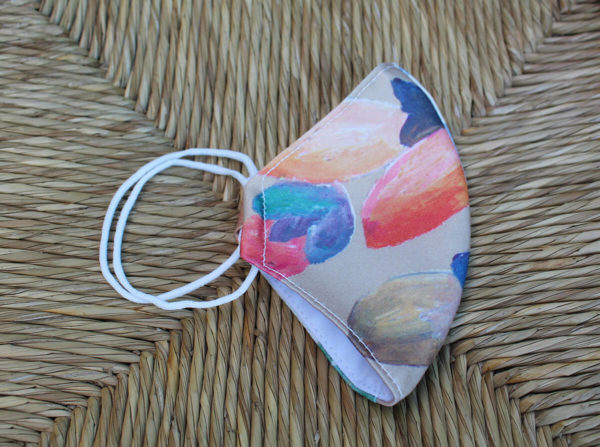 Mascarilla de tela estampado de petalos